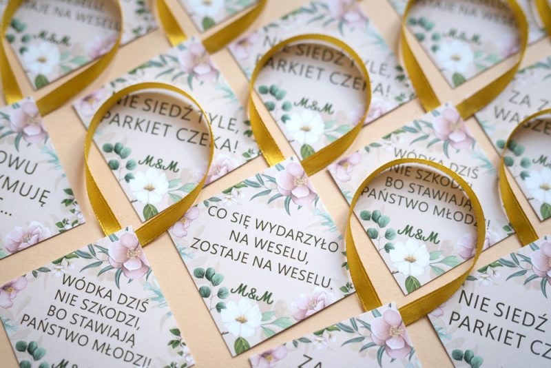 Zawieszki z toastami na butelki wesele